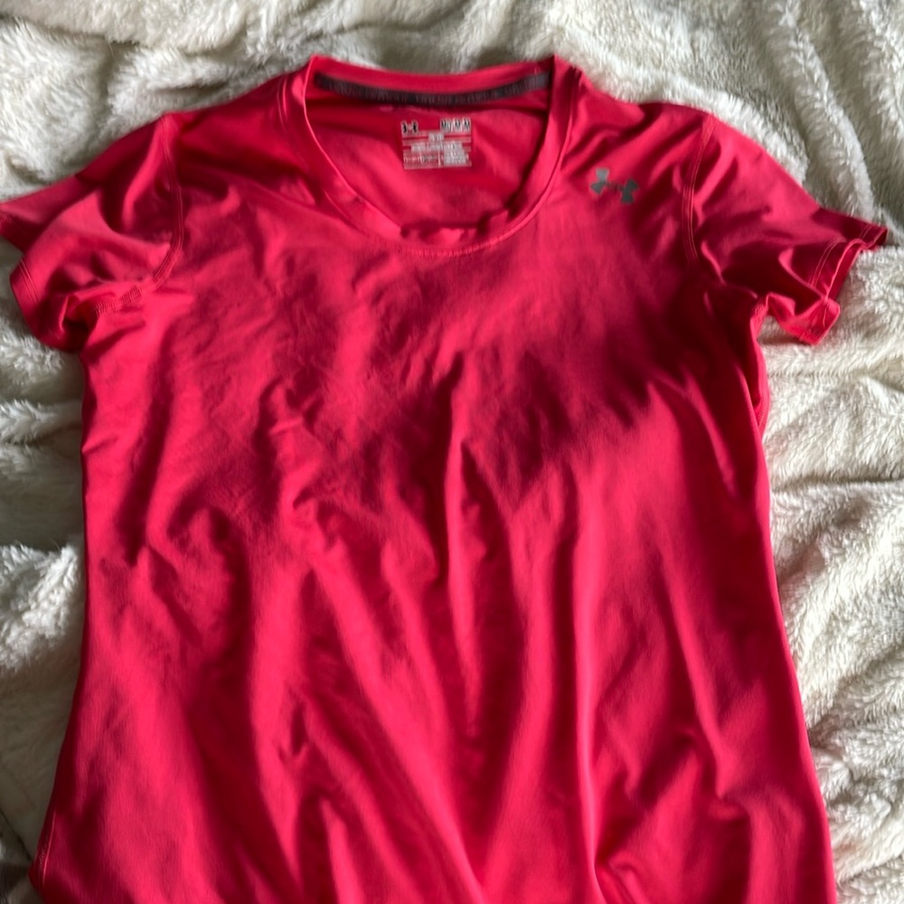 women’s under armour t shirt
